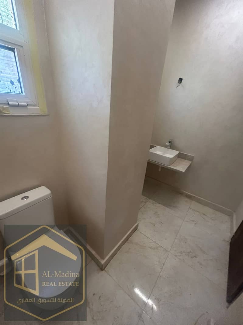 18 WhatsApp Image 2025-12-14 at 17.35. 35. jpeg