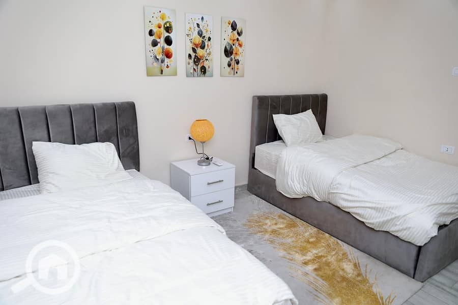 5 5a7a4f65-d906-47aa-ad1e-a08c3ddb80bf. jpeg