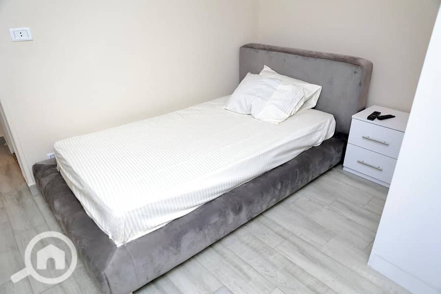 10 17fc1871-7dd5-4336-b0e7-57b522cc2599. jpeg