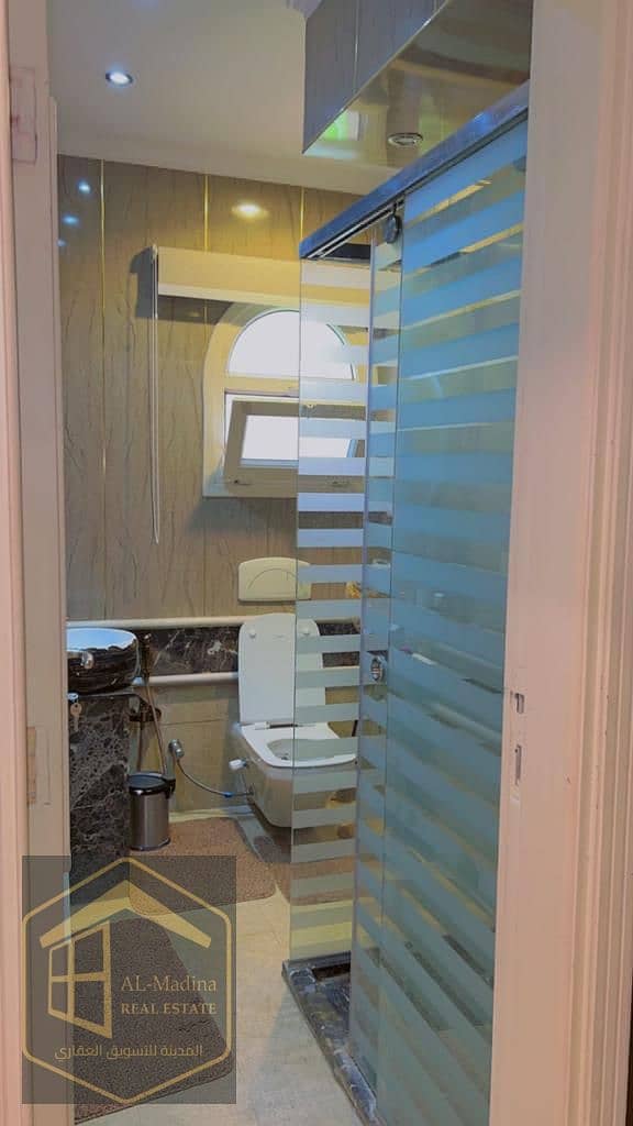 23 WhatsApp Image 2025-12-14 at 18.00. 03 (2). jpeg