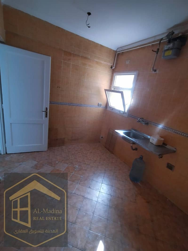 10 WhatsApp Image 2025-12-14 at 19.51. 44 (1). jpeg