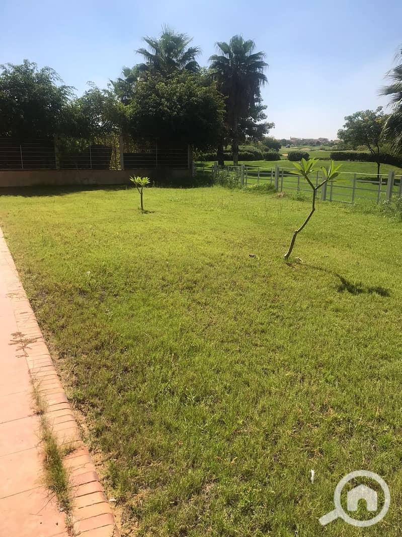 4 2cbf71b6-5035-4243-a1ab-bc431c92a5f7. jpg