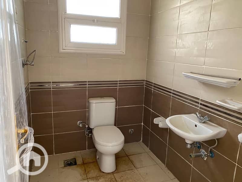 6 a8e9cb83-99d1-4866-90d7-95a347cf52b0. jpg