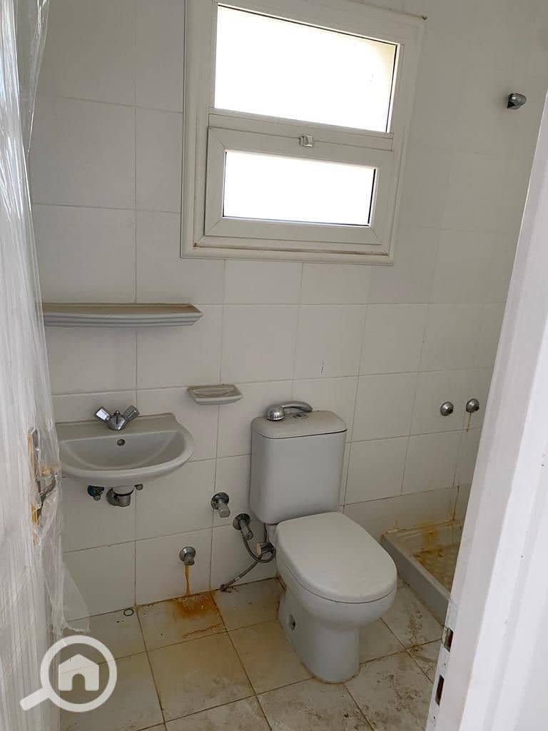 11 d7f4b125-35bb-435a-9a39-5ec3327aef17. jpg