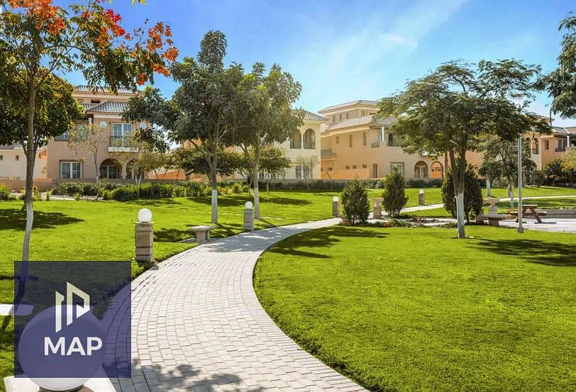 11 Green-space-in-hyde-park. jpg