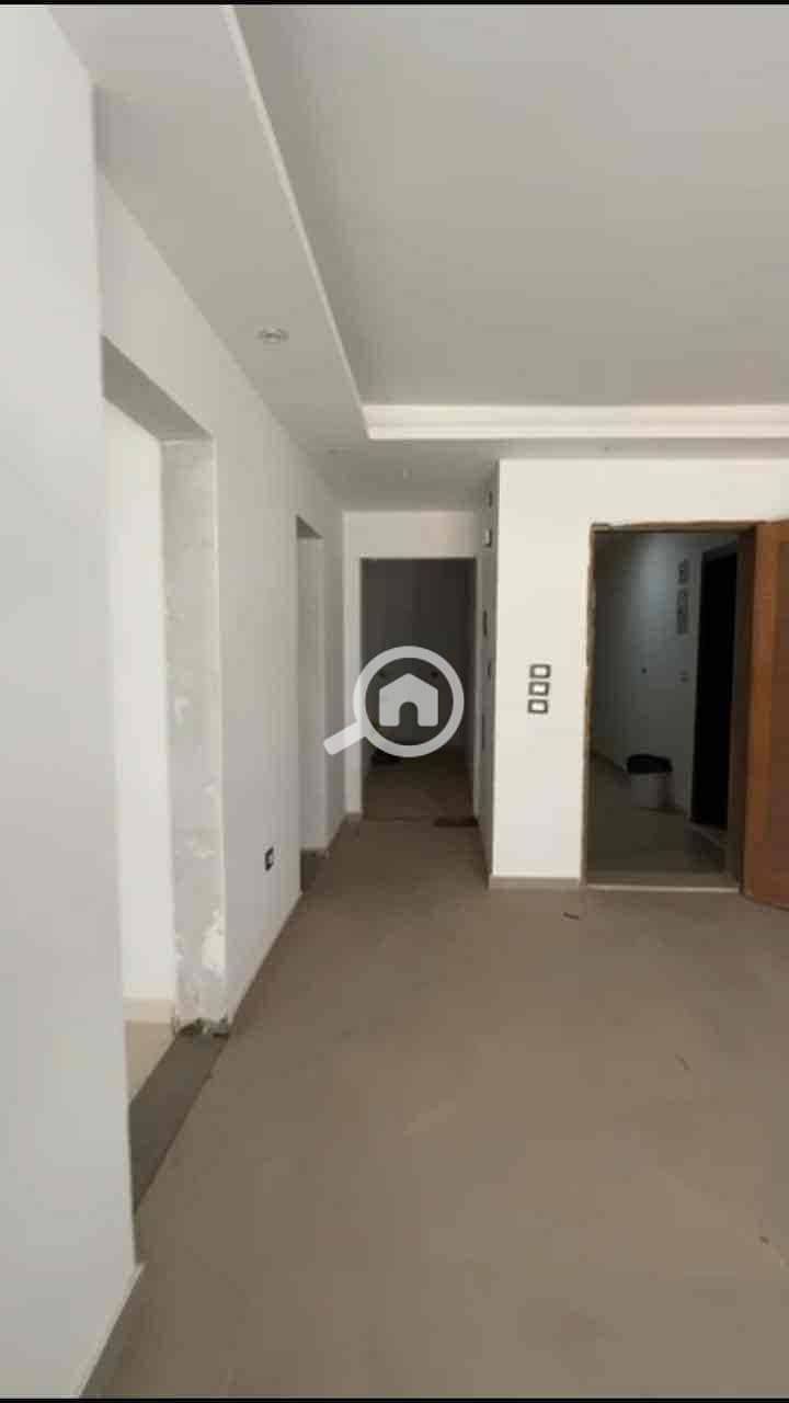 2 4f06dd41-ca3a-4b34-b610-9017a2a1c127. jpg