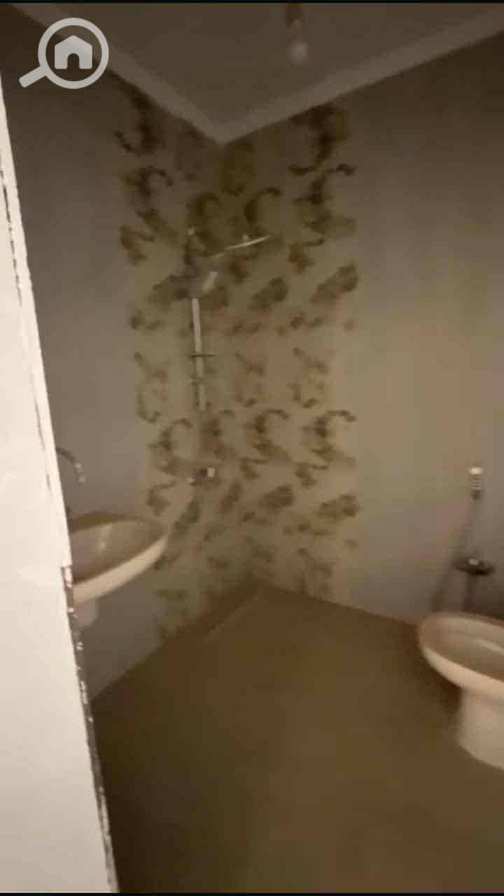 4 5ee0e9e0-1391-4a27-851e-2bf930a0b252. jpg