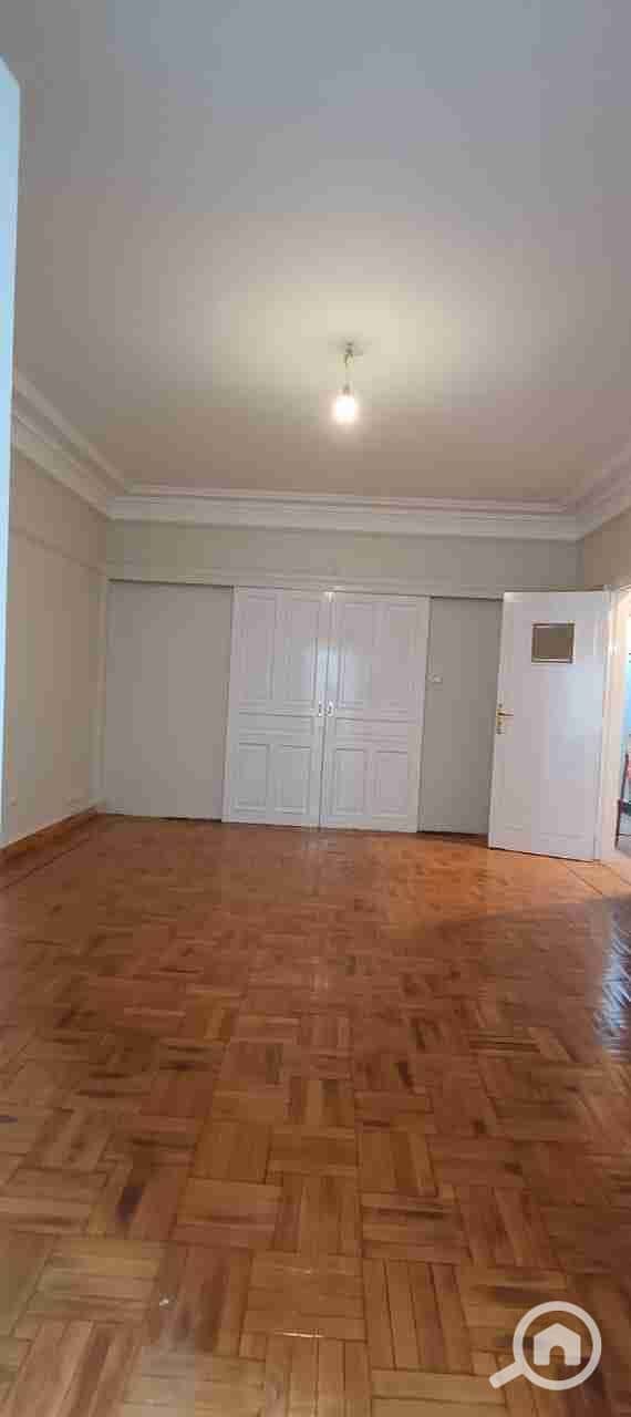 1000252845. jpg 1000252845. jpg