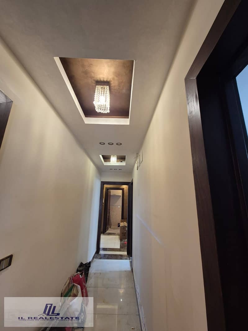 4 63a5e024-4488-4a84-aff1-f27eb8f5818f. jpg