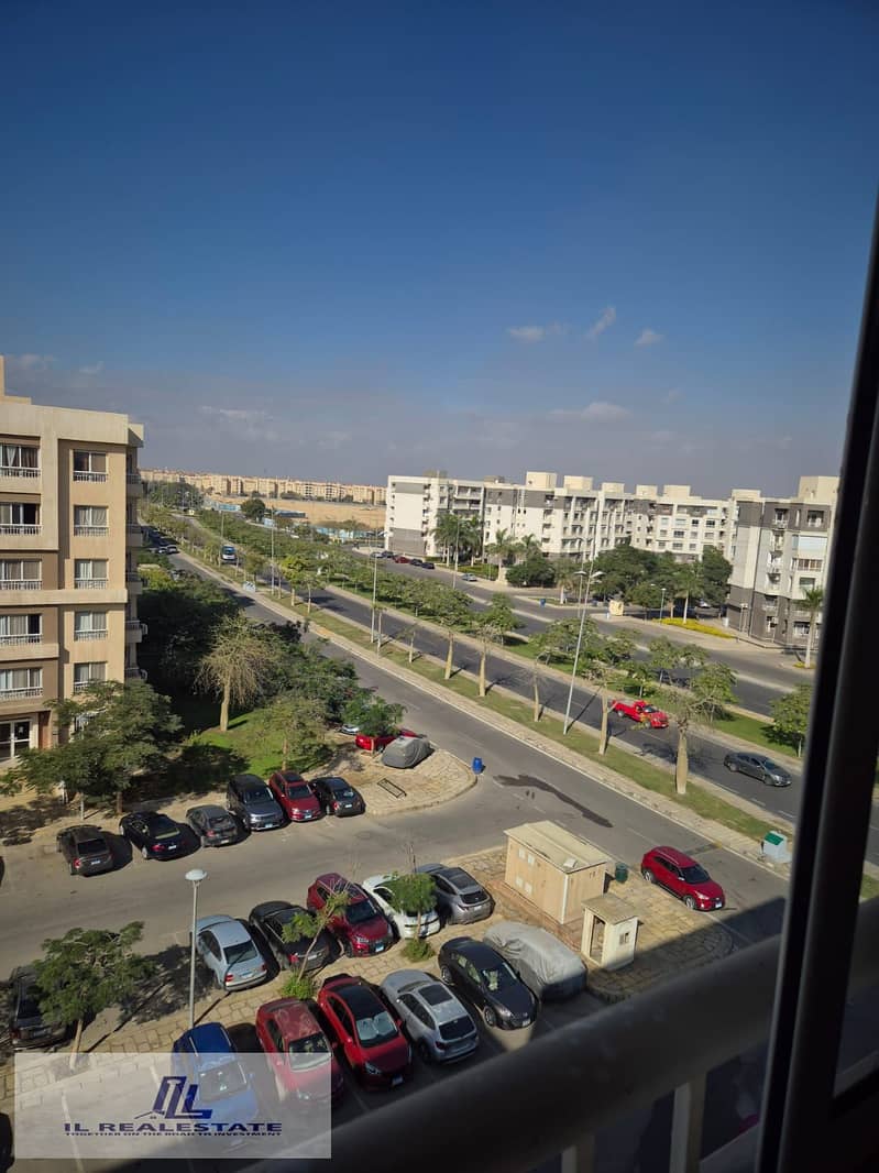 17 e1b8d07b-b33f-4c5d-8a5a-959073029dde. jpg