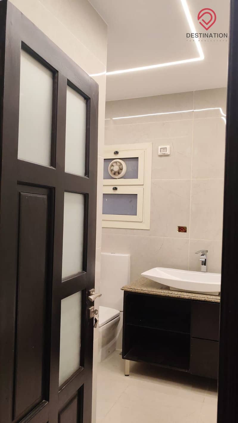 2 7b618ec7-0fe8-4812-8a45-586da3d52963. jpeg