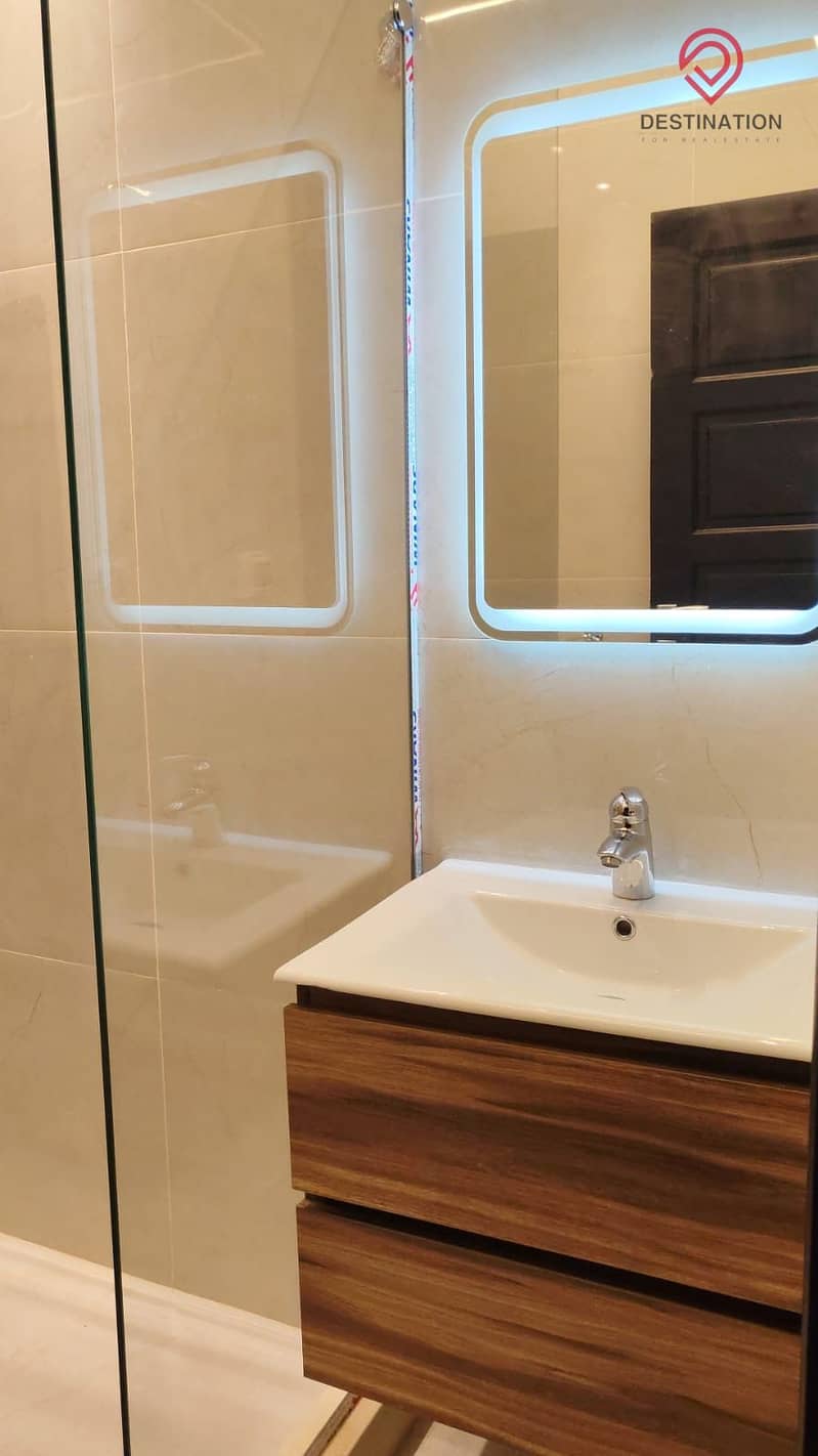 9 c4f6b85b-3aad-4d92-b23c-a5870b7b1c21. jpeg