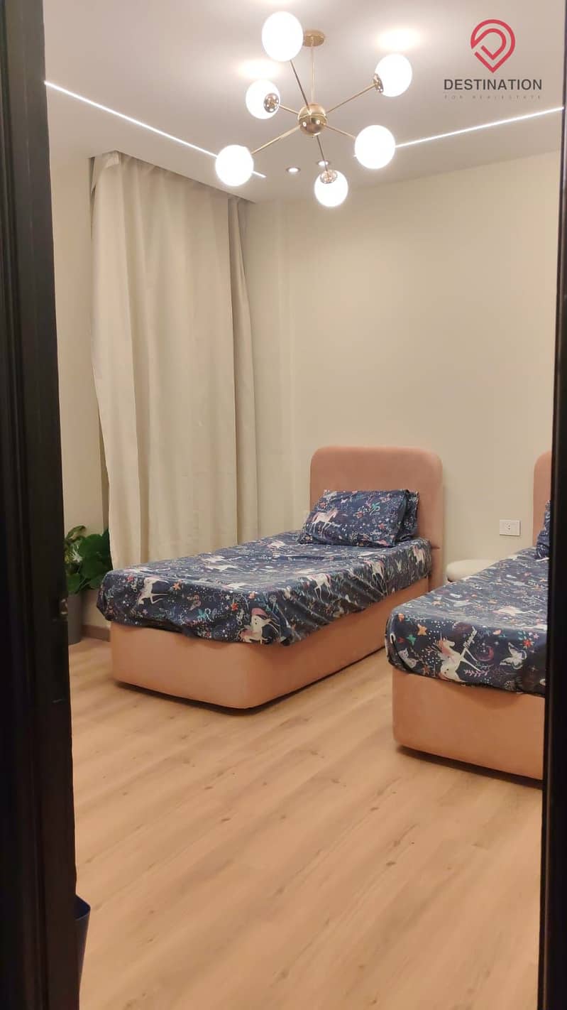 10 f3c7334f-b241-4e27-80fb-bd2ff33fb128. jpeg