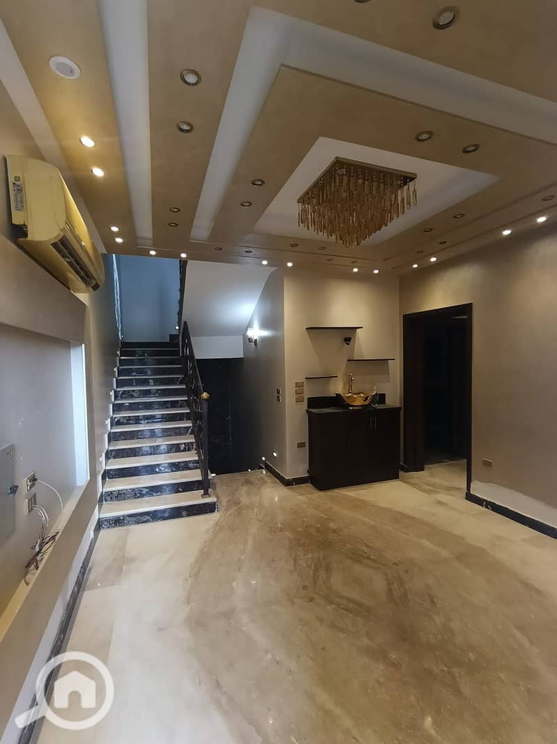 2 f7bf8eba-bdcc-4bc9-9c07-819c847b8402. jpeg