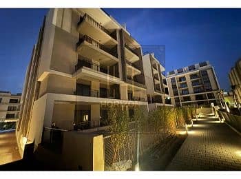 3 8400406-53b47o. jpg