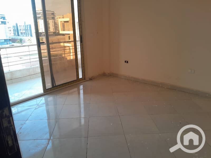 6 WhatsApp Image 2025-10-13 at 16.24. 10_b54a913f. jpg