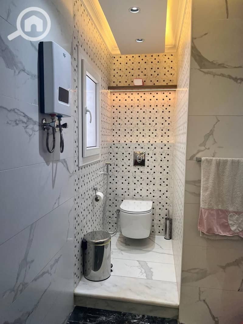 12 2e535094-ae37-44cf-8e0b-f7999bbe1164. jpeg