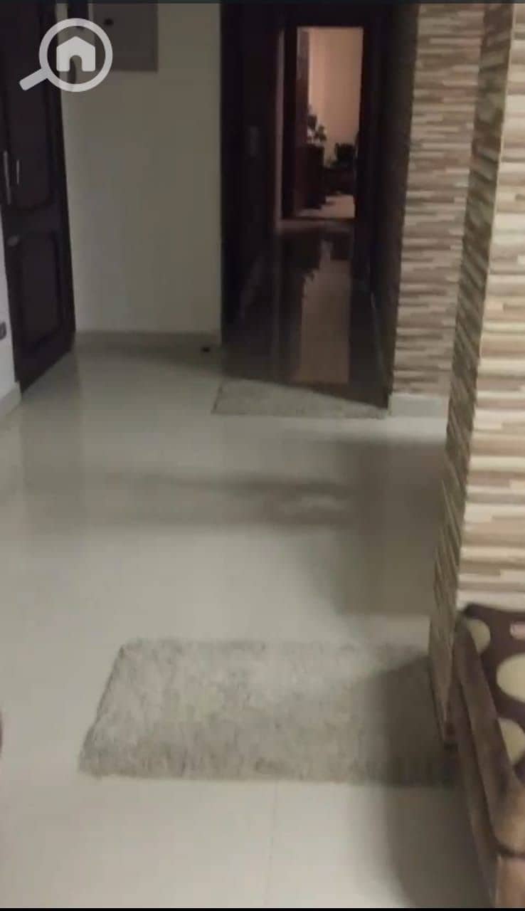 2 125d739d-9174-4cbc-9577-2b3f8d9a4a67. jpeg