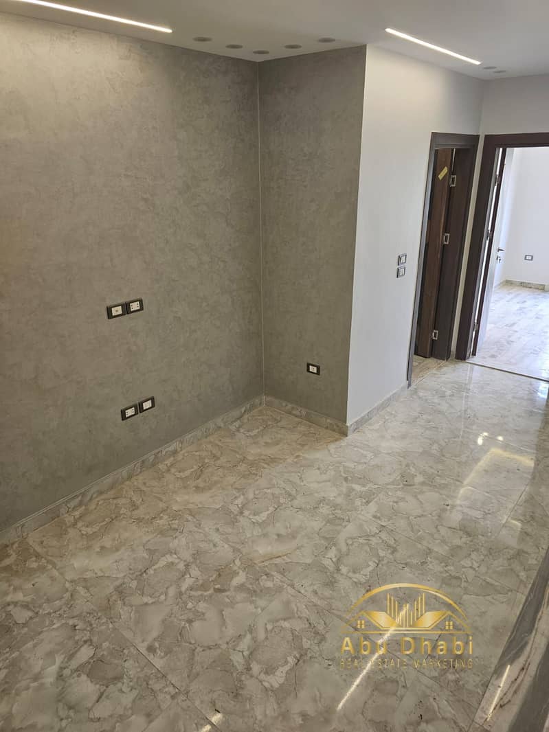 7 511533d7-3caa-43a6-bd7a-13a8fd0a8309. jpg