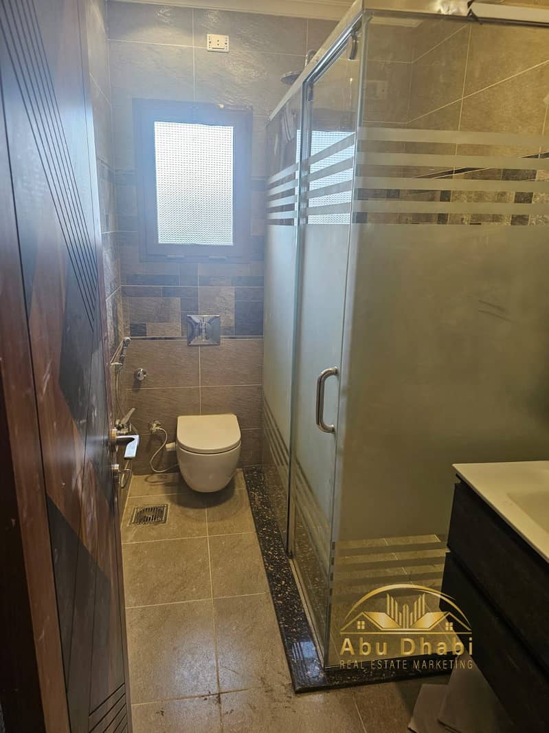 8 bdb60a7a-728c-4ca7-9687-09b52712663c. jpg