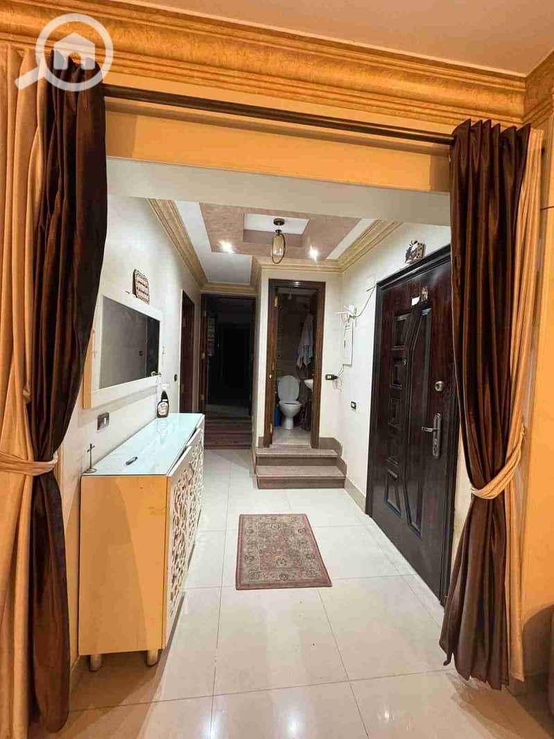 1000318120. jpg 1000318120. jpg