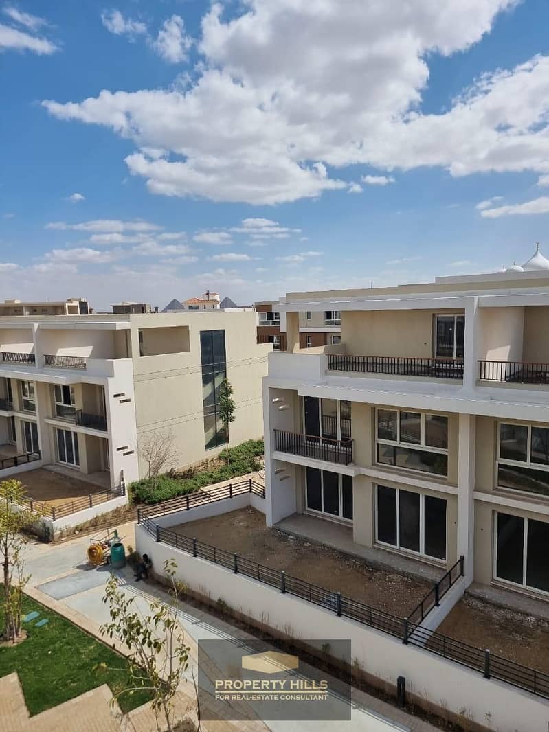 10 WhatsApp Image 2024-10-21 at 11.56. 51 PM (1). jpeg