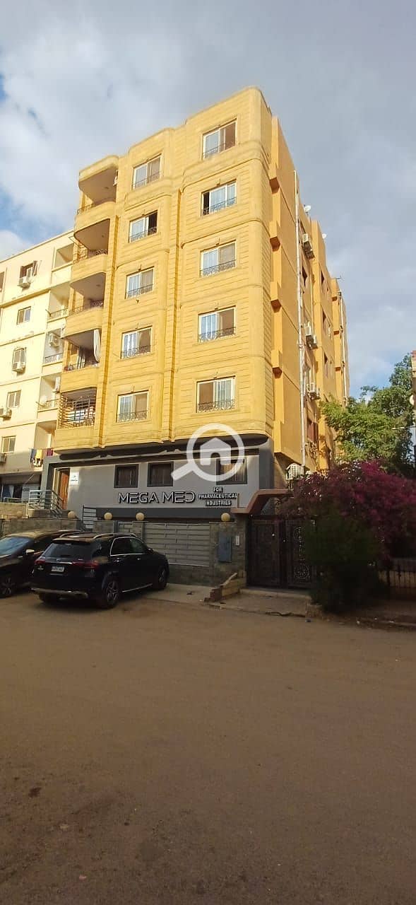 6 b719d3fe-bf19-4e6e-8051-568516bf9907. jpg