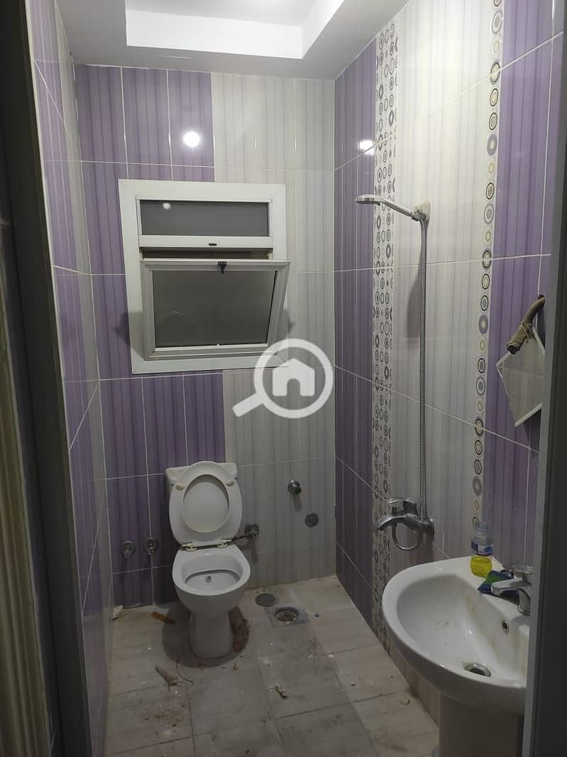 12 WhatsApp Image 2025-12-15 at 12.34. 54_c4e1a44f. jpg