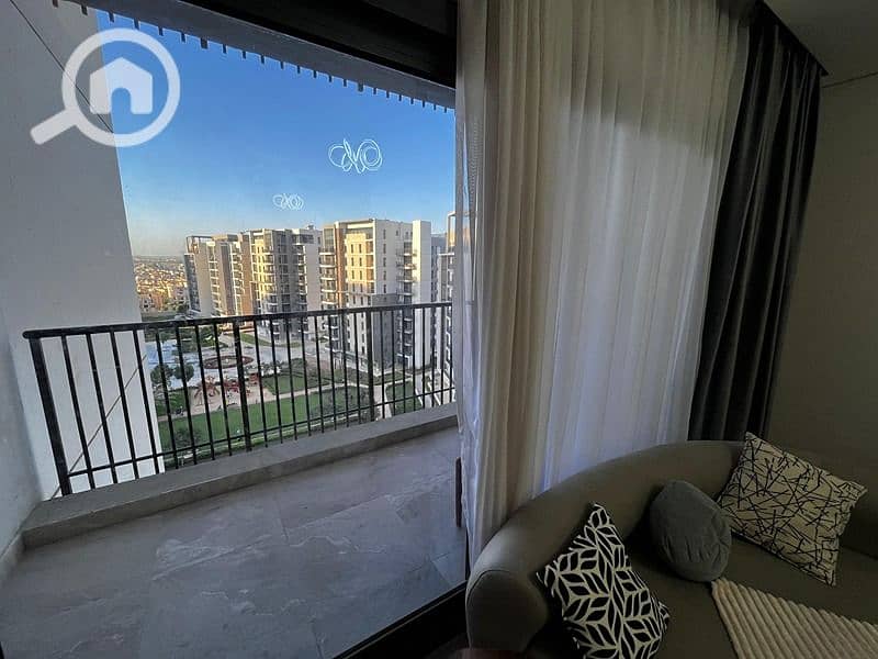 2 4d725716-4bad-4378-aa9f-38921f4a8f54. jpg