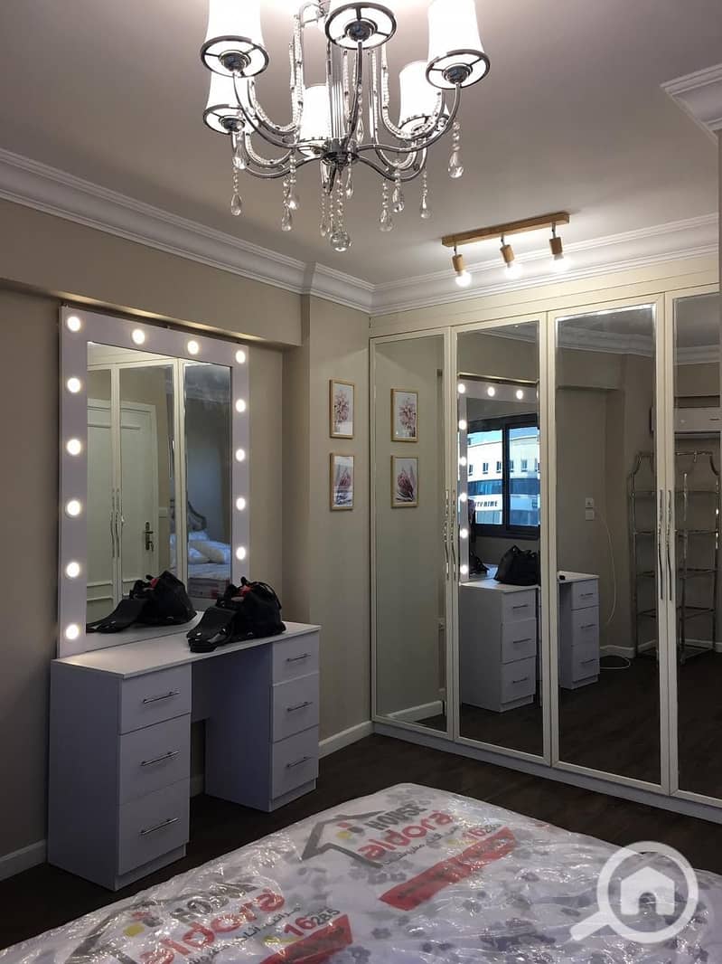 2 512a14a5-ee1b-4f4c-906a-9e1fcc67e3ea. jpeg