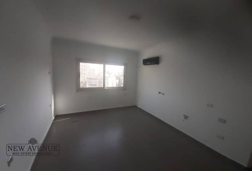 5 92ab83bf-620b-44f7-9879-78559dd2c201. jpg