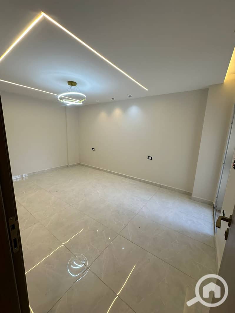 11 d06e3faf-5ad4-418d-98a2-6927f61c46fb. jpeg