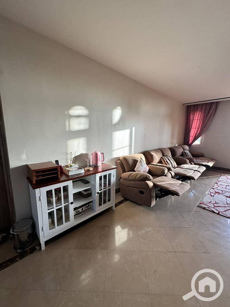 10 2f3f3cfc-b5bd-4a61-b694-83e5a9ead213. jpeg