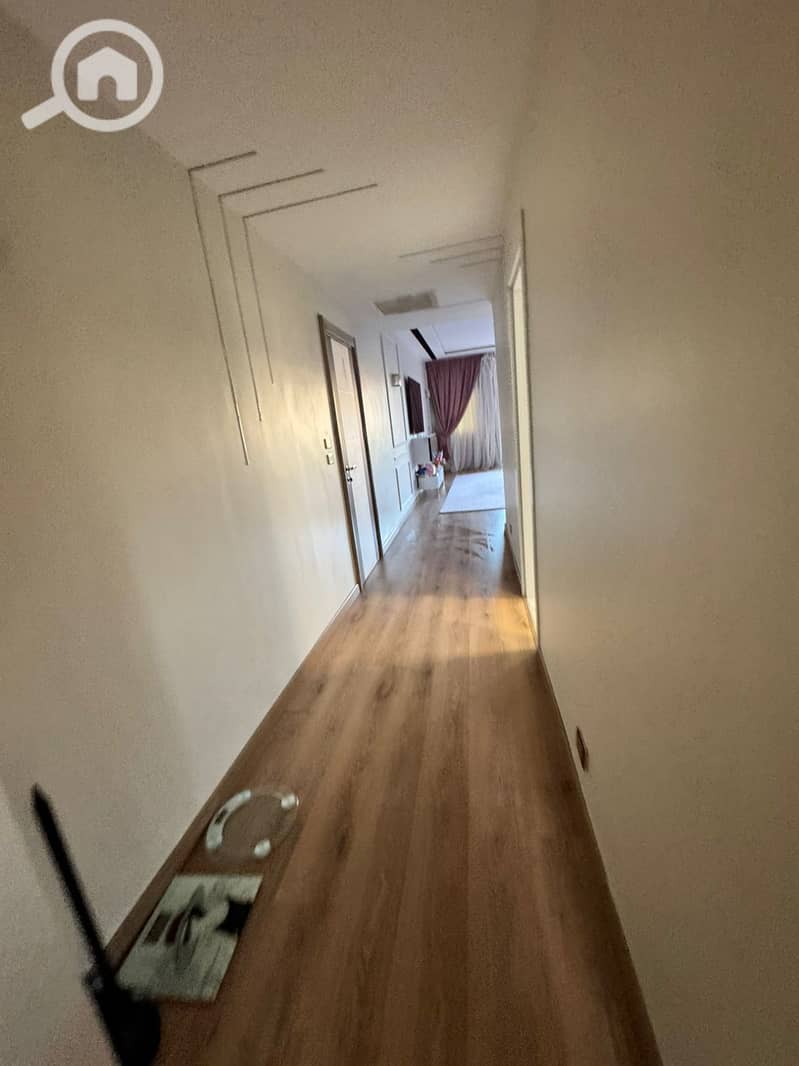 18 12d09f0b-e0bb-4a6e-89c3-9aa65bf05ab1. jpeg