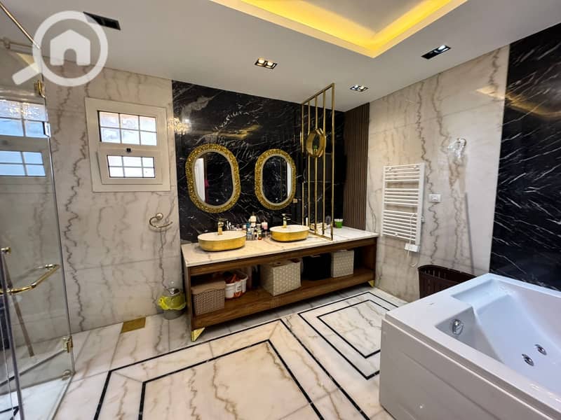 23 33a12983-e5a7-40a6-bc6e-0b825fd48c1f. jpeg