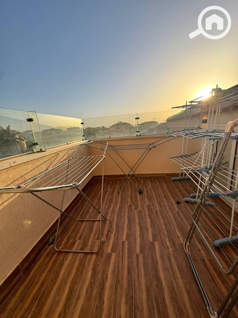 50 4427669e-13e2-4dca-8ee6-53ab5b20094f. jpeg