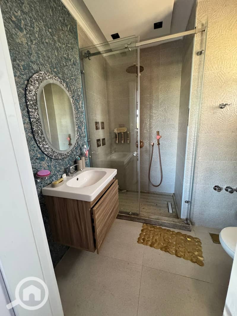 64 c7cac64e-c650-4fda-b6db-63b1a4ea857c. jpeg