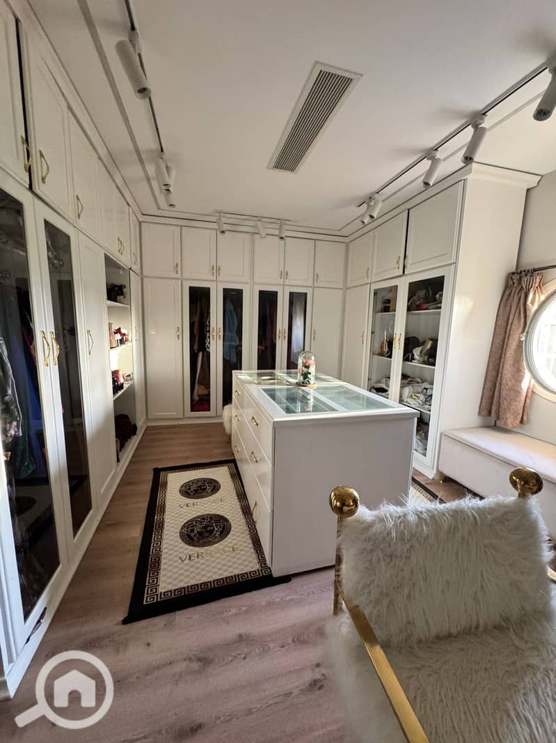 74 e237cd8c-5b60-4a42-8345-74ce202cb4da. jpeg