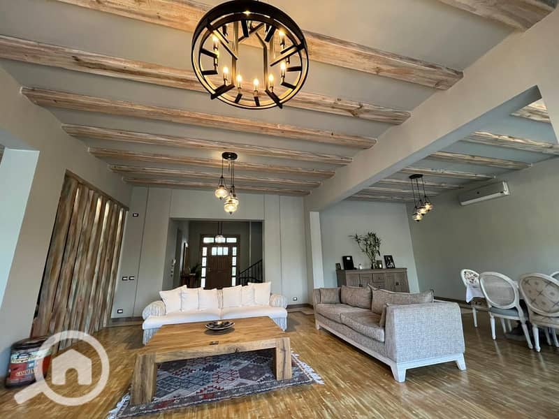 7 c769ec85-3a5d-45e3-ba77-eb97247f0041. jpeg