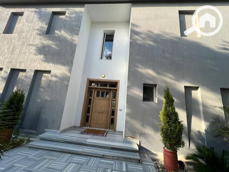 16 b56ee7a5-01b9-4b2c-8963-c8ac27ea69da. jpeg