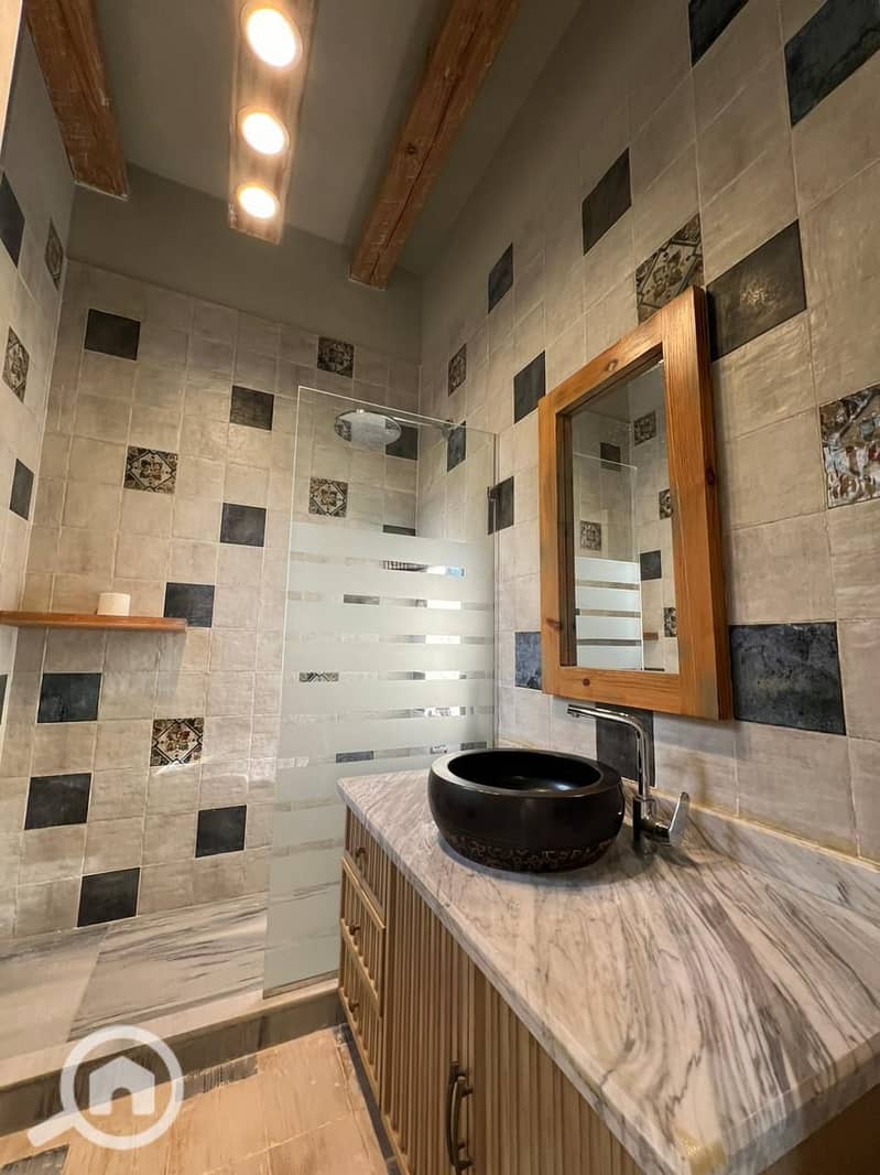 17 ffc6b988-e794-4977-a1ea-ed2570bcb605. jpeg