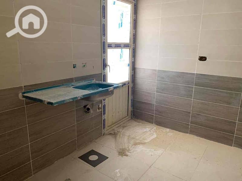 7 87e48b0d-c57d-456d-99dd-4c00243f0f77. jpg