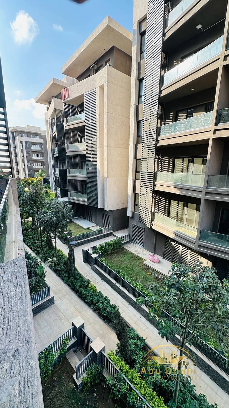 8 598852270_1471553808307602_5416971676932992979_n. jpg