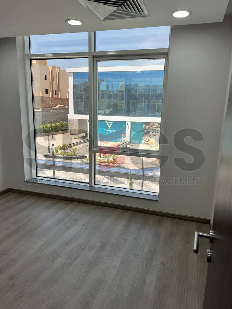 4 3f6afe0d-6582-4985-ae39-2e2b65008722. jpg