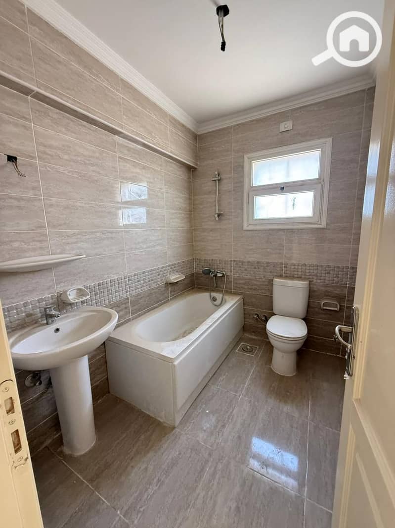 8 ab982954-db84-441f-8683-898e0a4c052c. jpeg