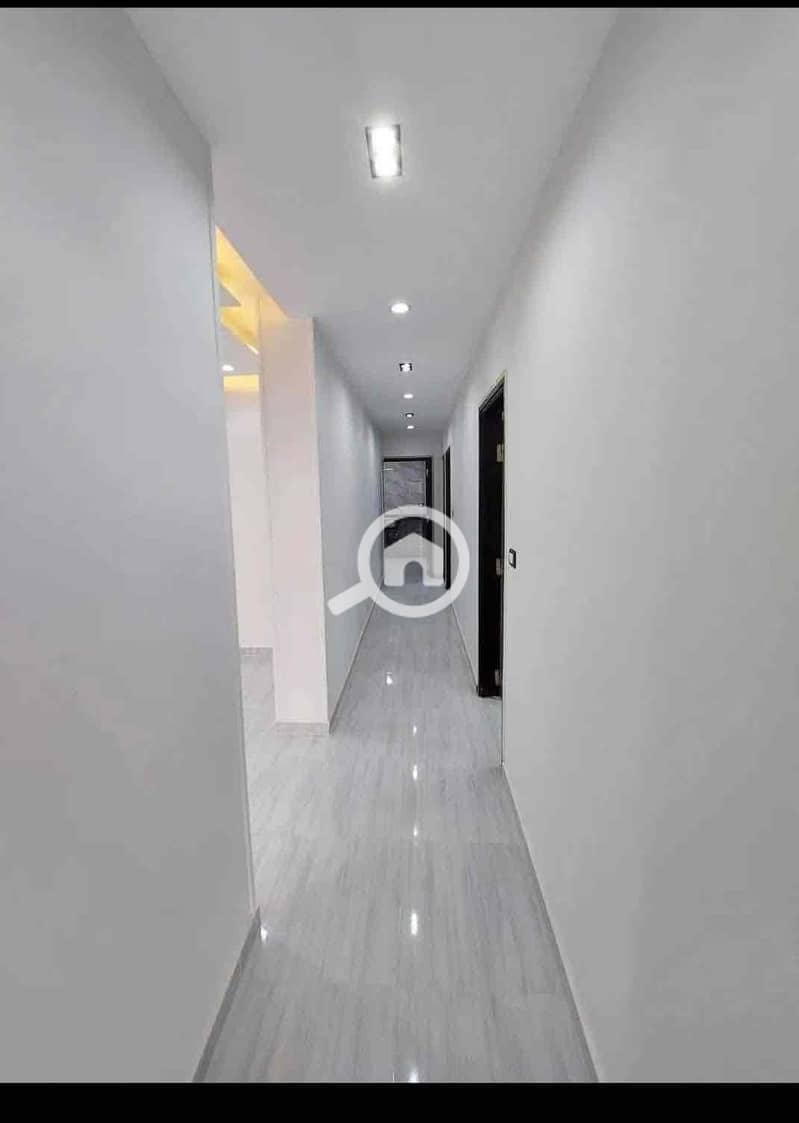 6 d8a3bbd9-6cb7-4d12-b041-92549b1606ba. jpg