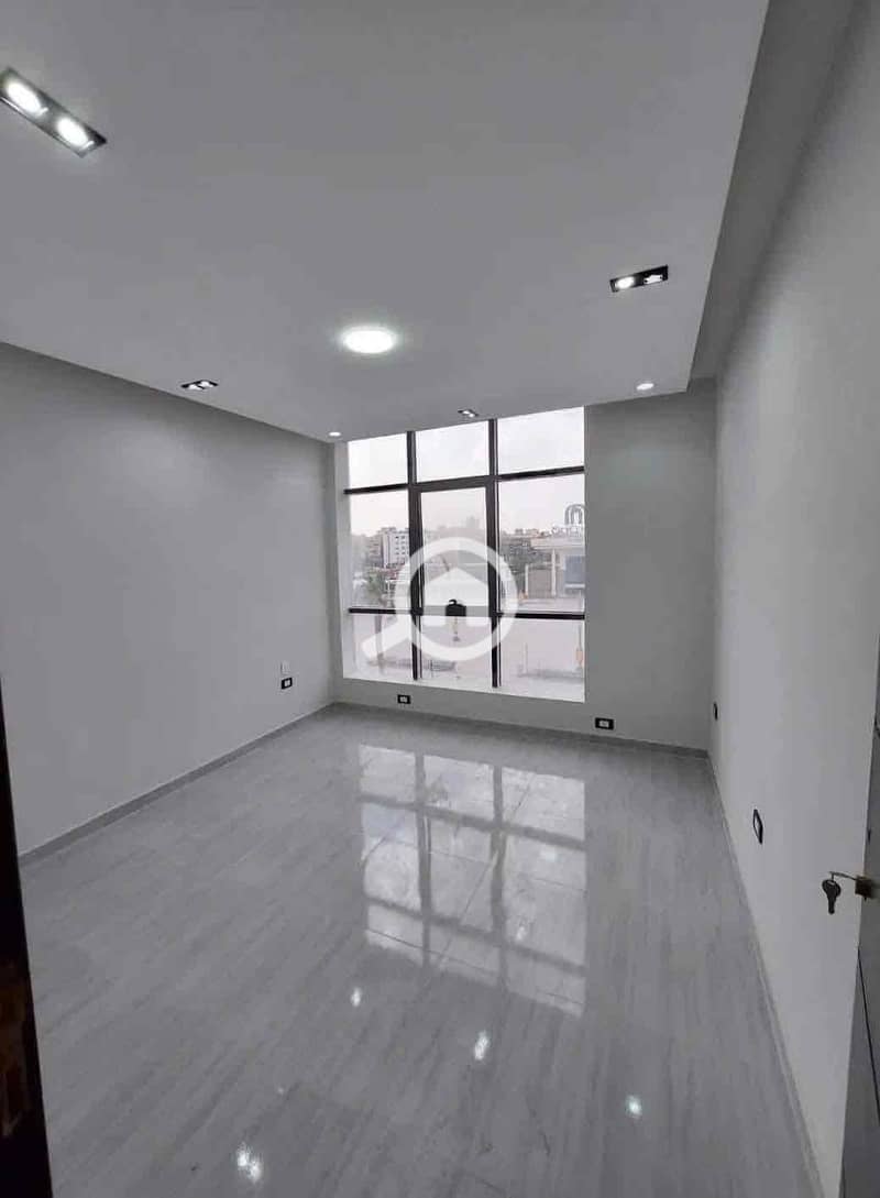 9 ebe6bdf3-3cf7-4526-8de0-da0c3371de92. jpg