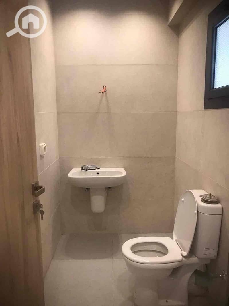 10 8eef26e3-833f-4640-9ffc-6ae21a8ac6ce. jpg