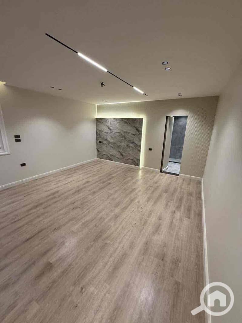 4 a3bef49e-9791-4f27-911f-7b7adc8da1ba. jpg