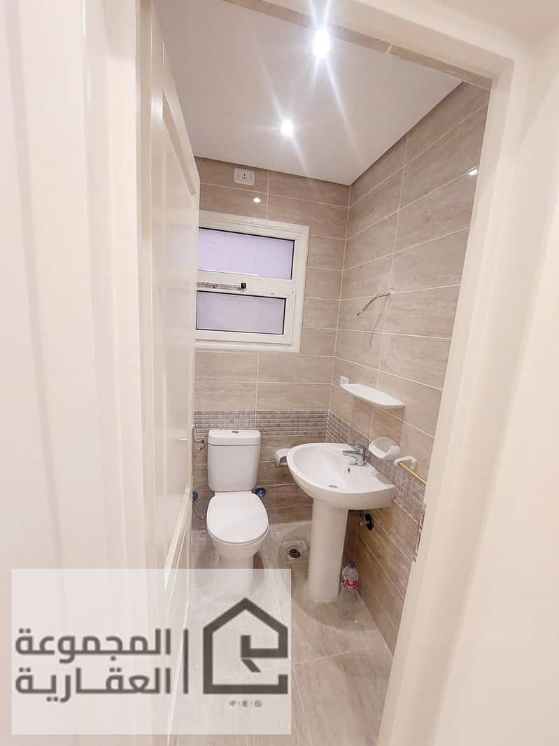 10 cc9f949d-ced3-4bba-8299-5084ffb0579b. jpg